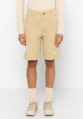 Beige Shorts aus leichtem Material, mit Reißverschluss, Seitentaschen und einem kleinen weißen Logo am linken Bein.