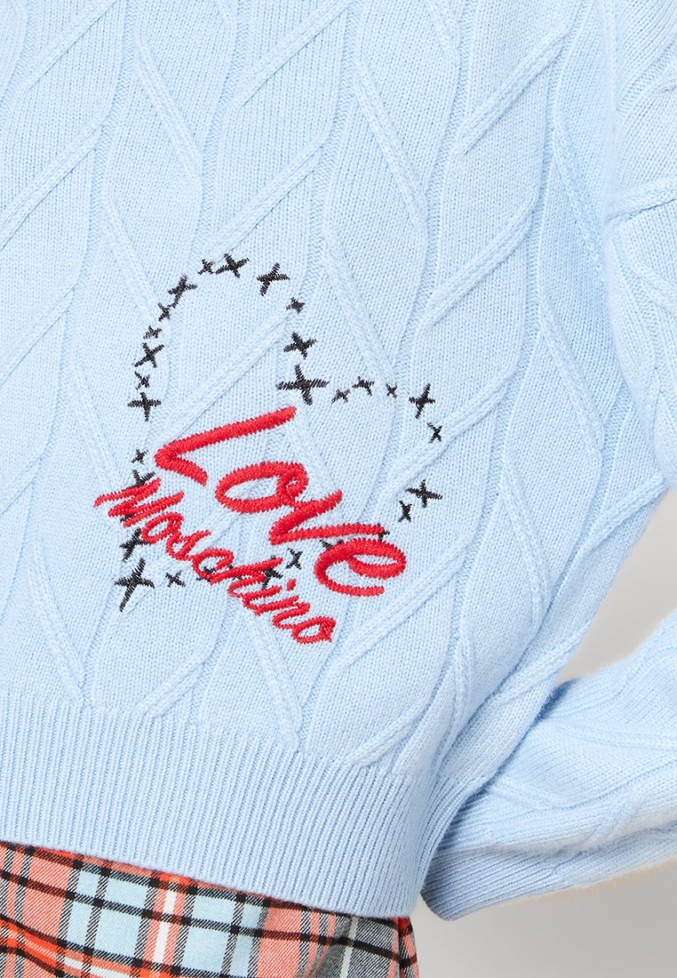 Love Moschino