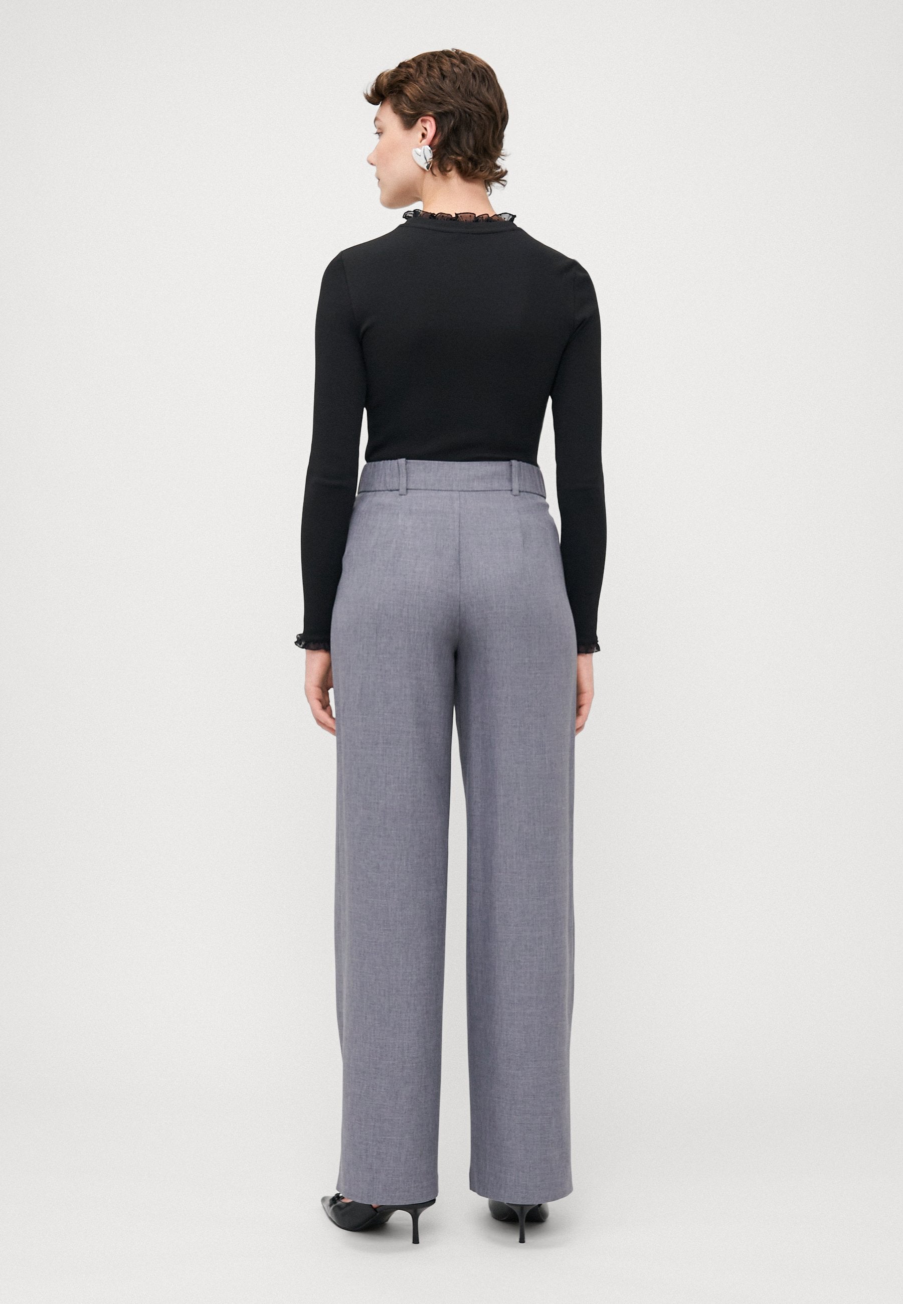 ONLLINDA PANTS Media 4