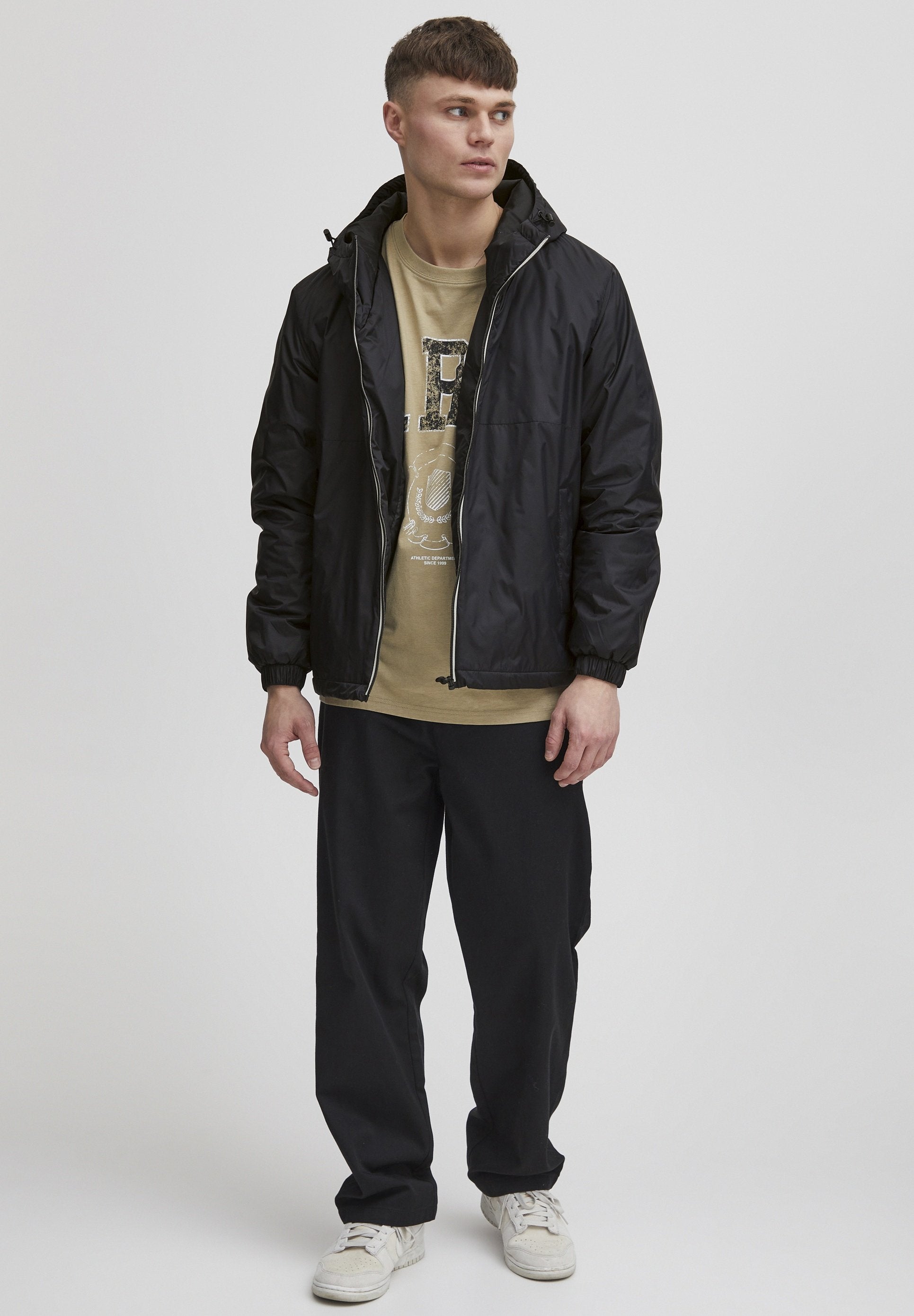 SDGARON HOODED Media 2