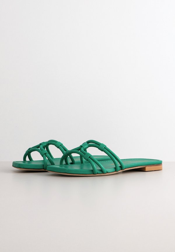 Stuart Weitzman
