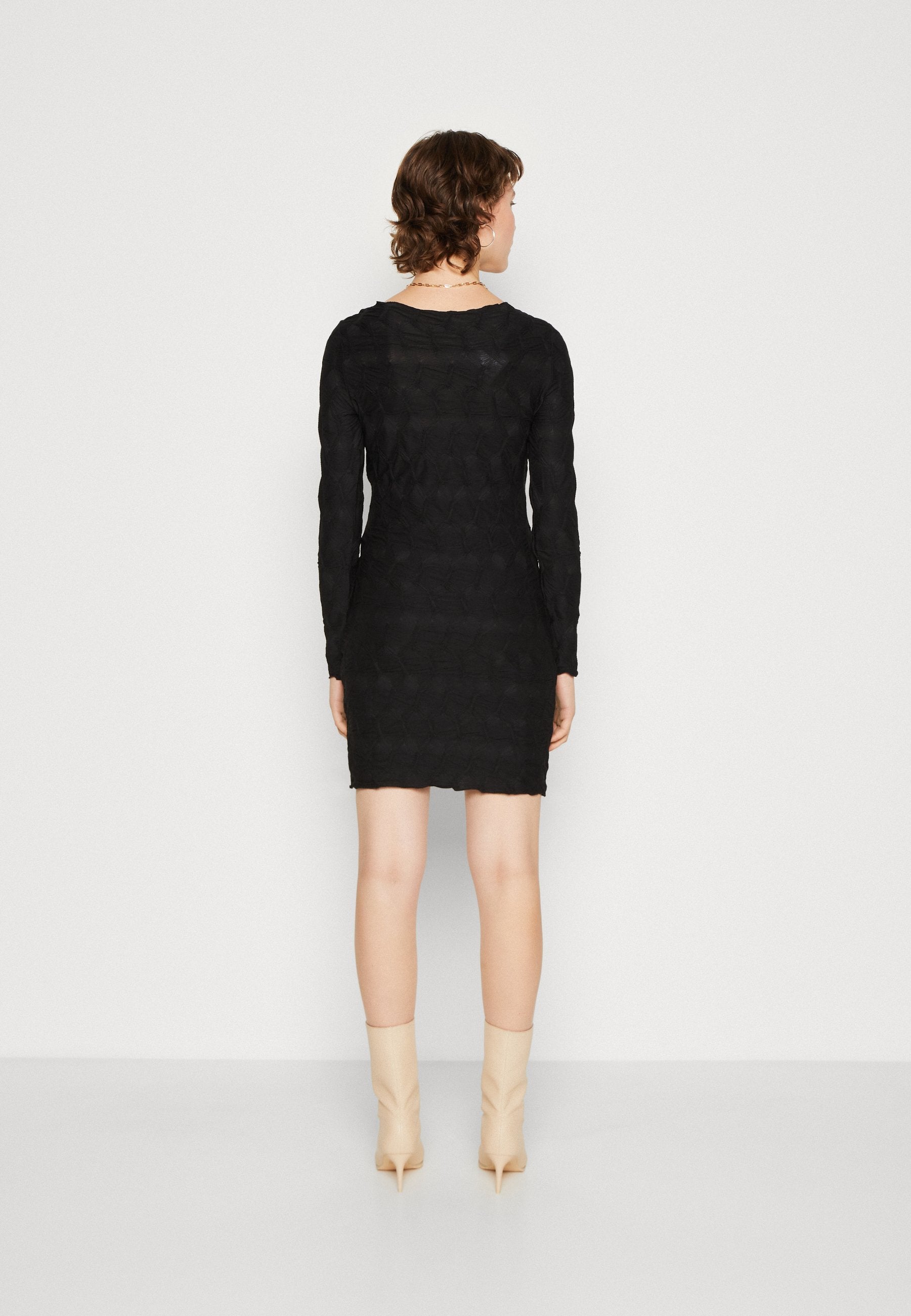 Pieces PCLOLA O NECK SHORT DRESS