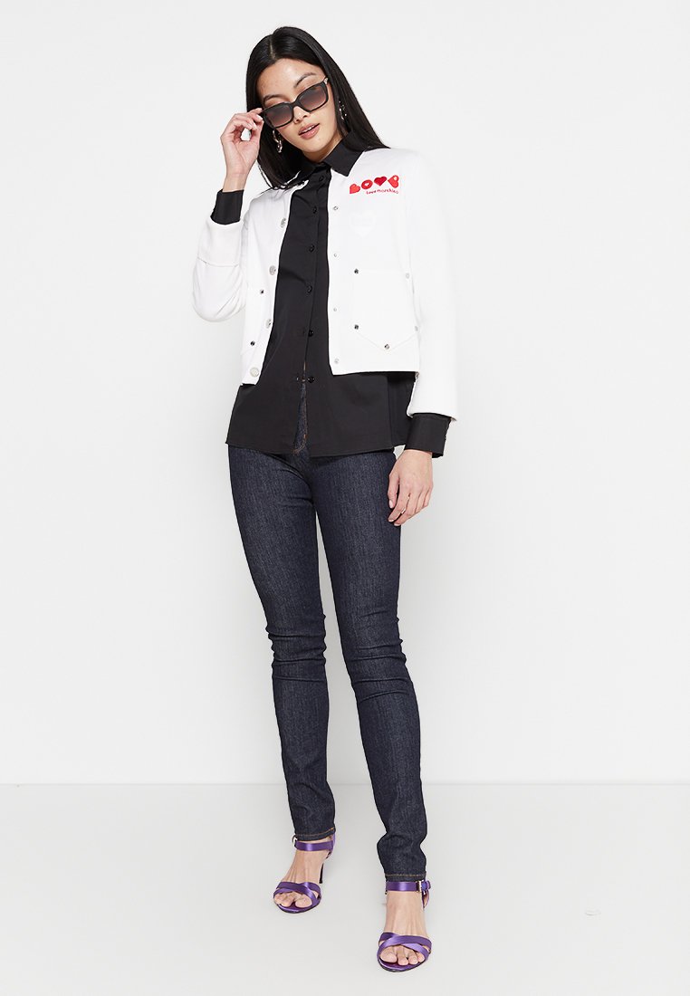 Love Moschino