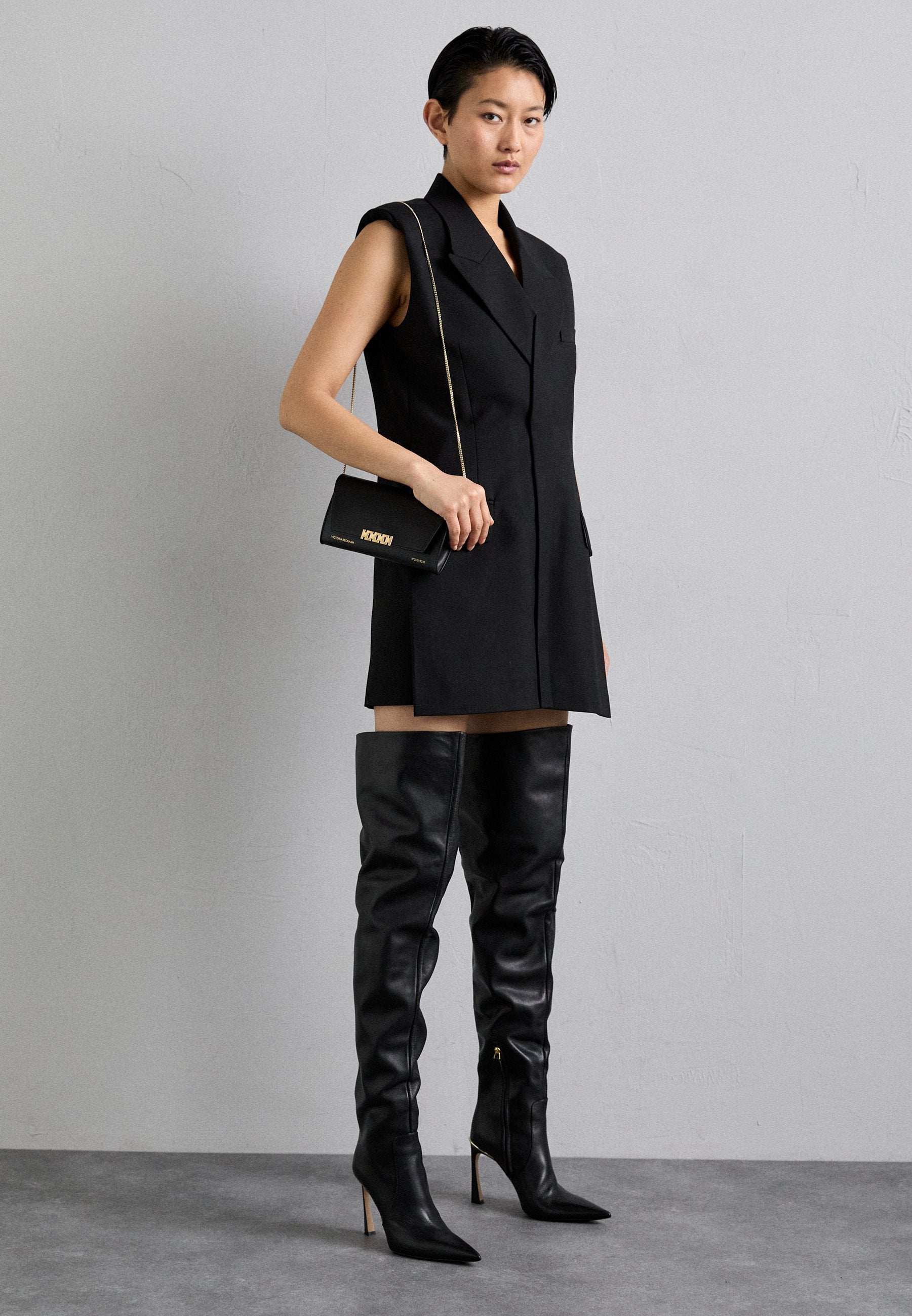 Victoria Beckham SLEEVELESS TAILORED DRESS