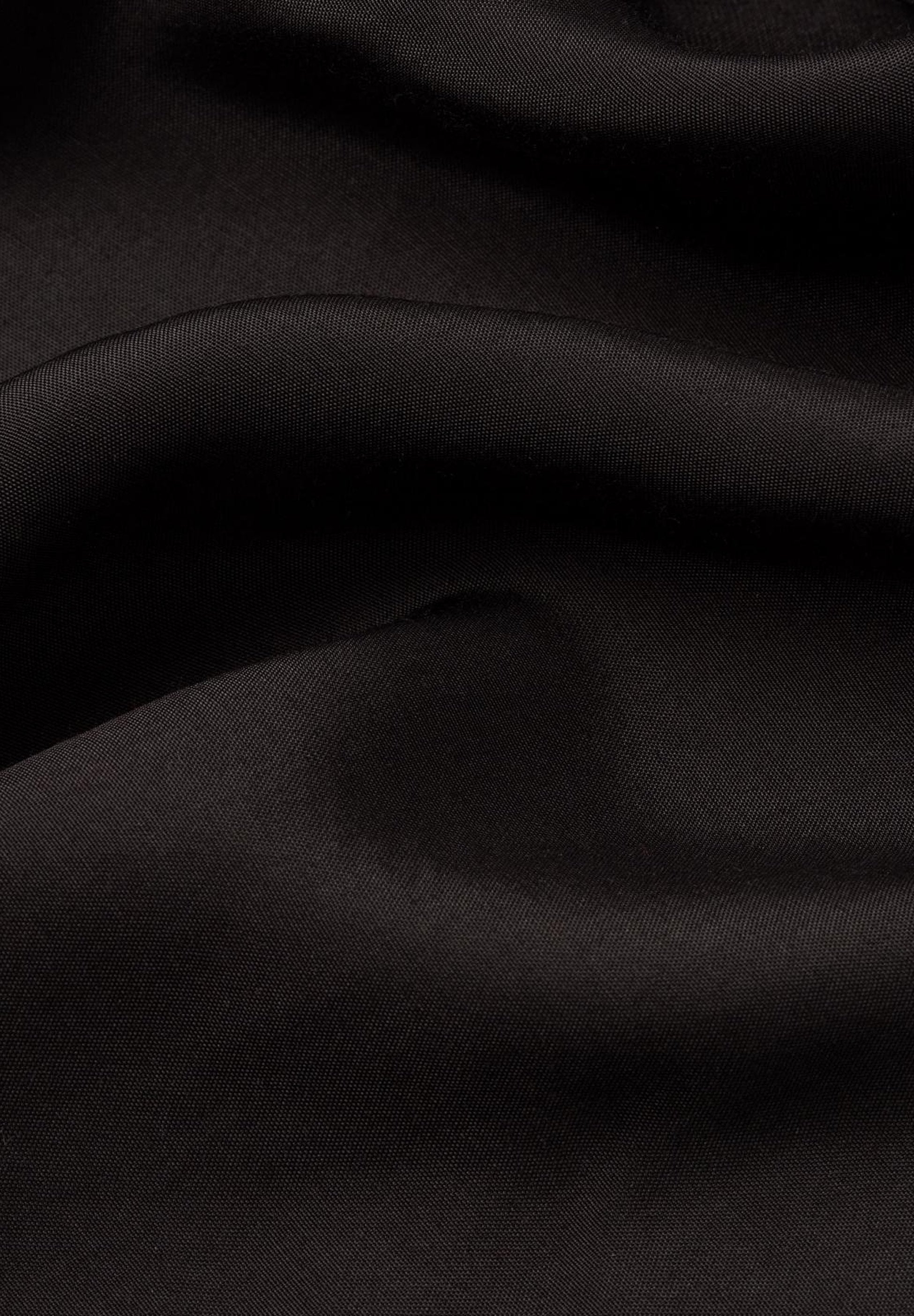 HALF PLACKET Media 6