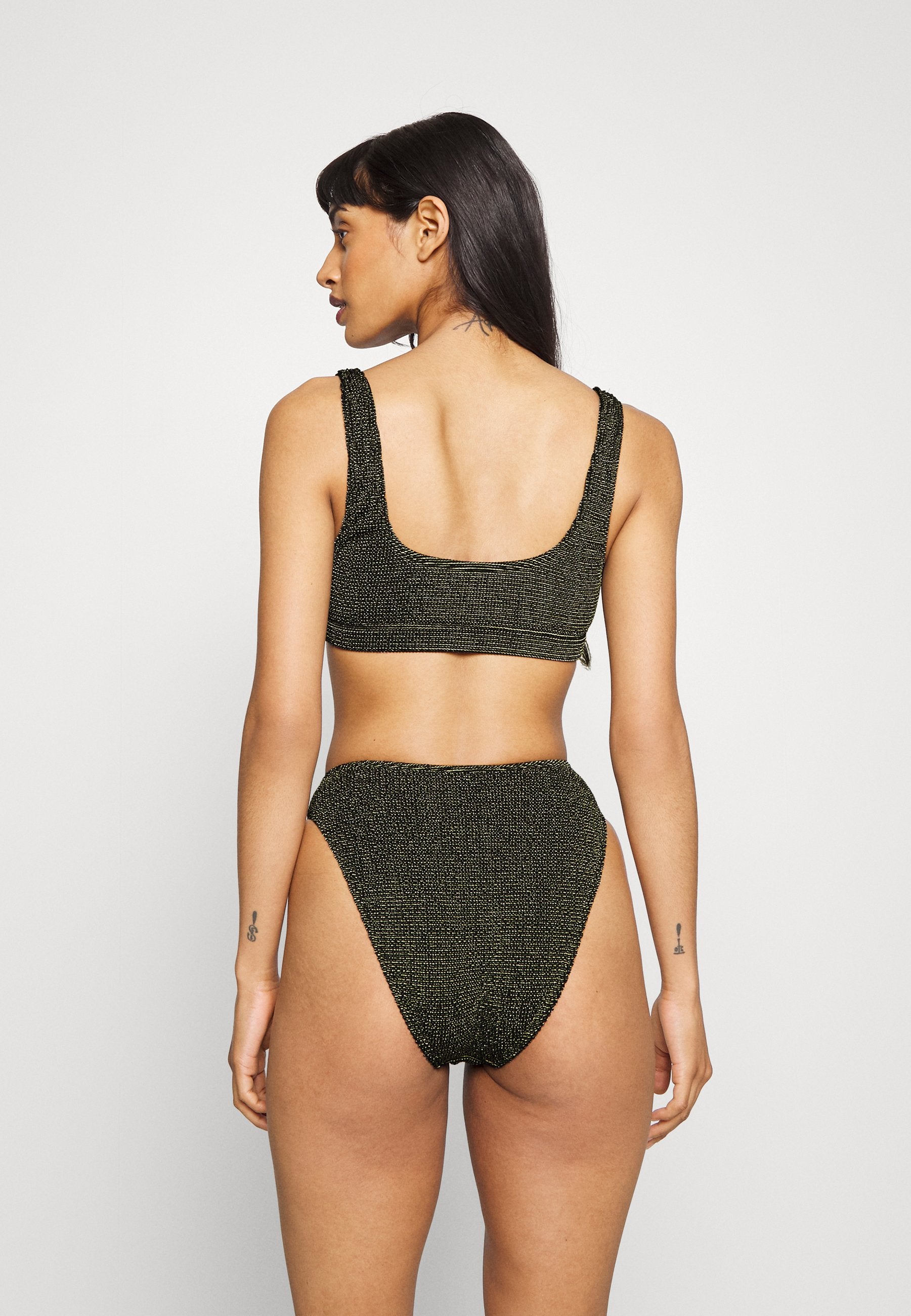 Good American ALWAYS FITS SCULPT SCOOP