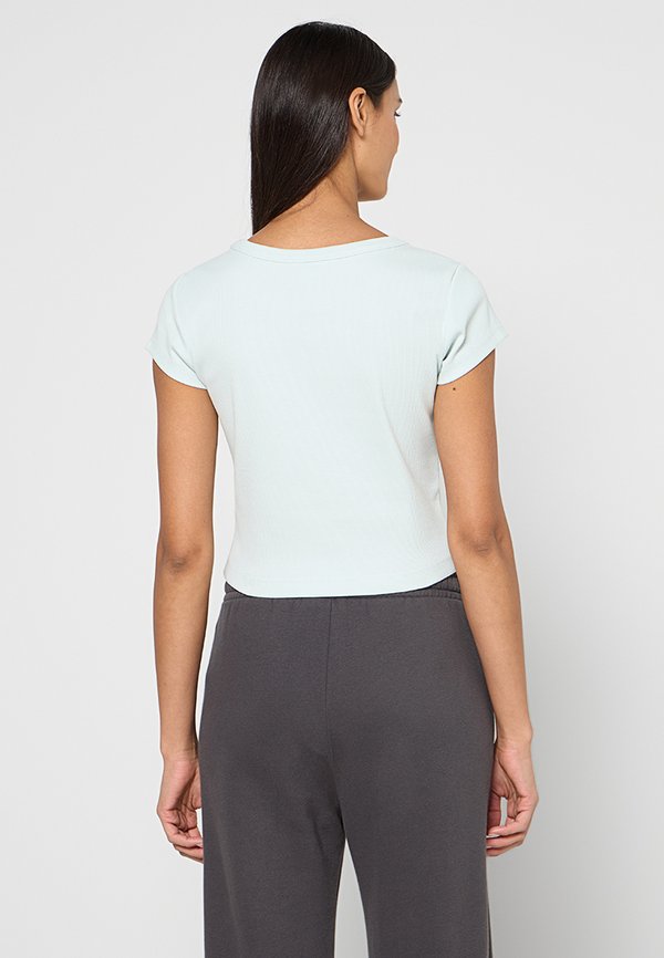 Calvin Klein Jeans