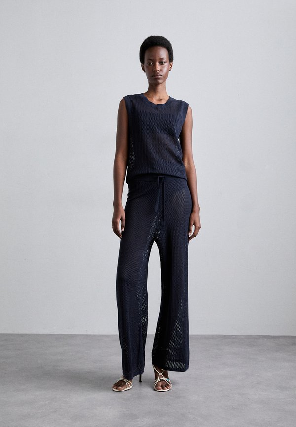 KNITID PLAIN POINTELLE JOGGER