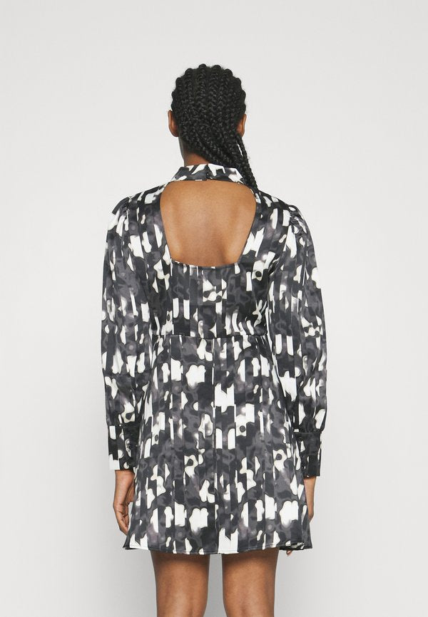 Vero Moda Petite VMMERLE HIGH-NECK SHORT DRESS