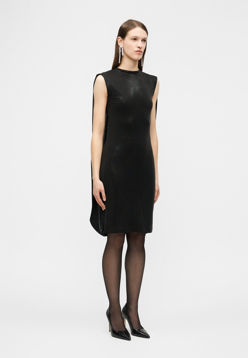 Norma Kamali SLEEVELESS MOCK NECK COCOON