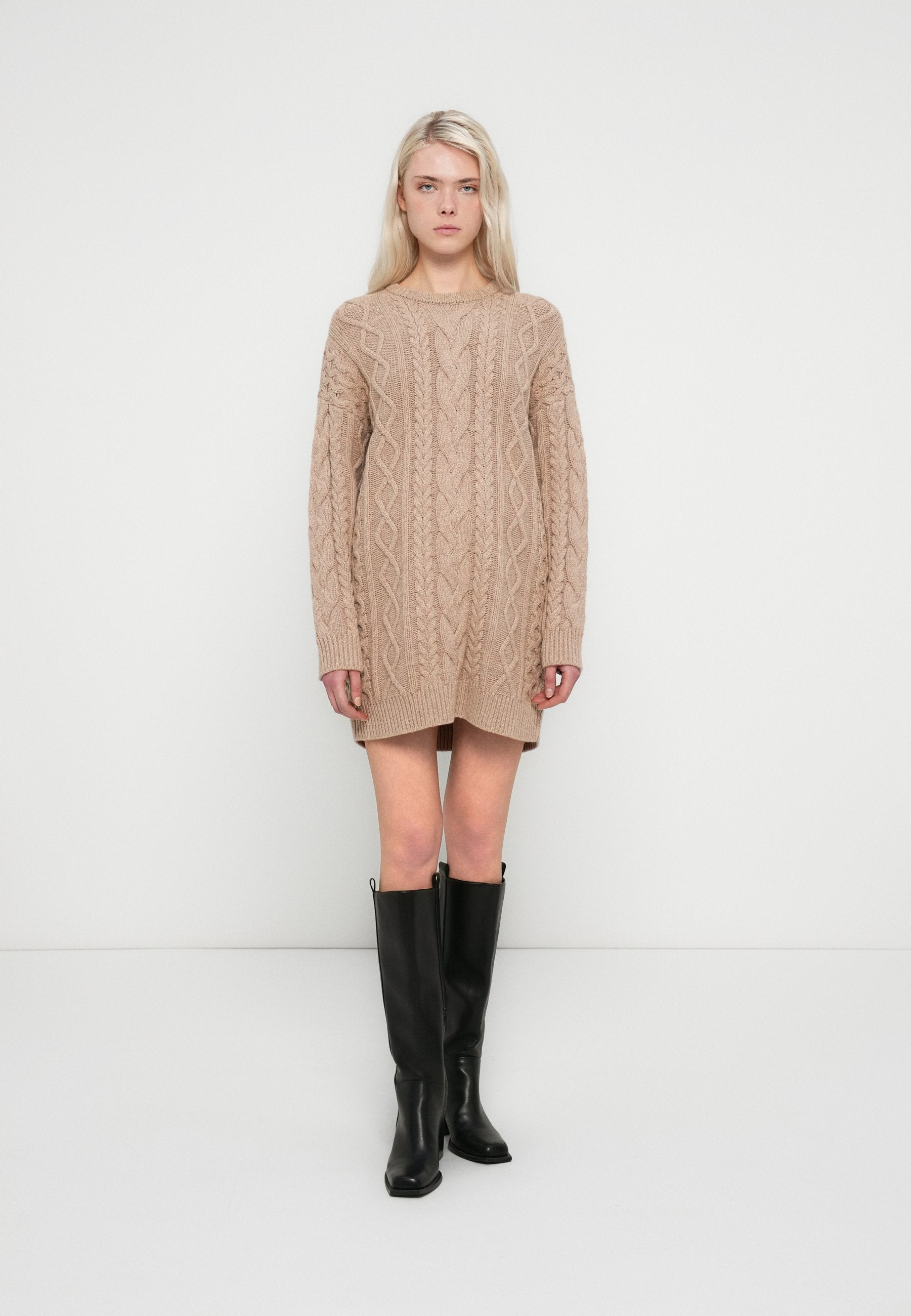 GAP CABLE SWEATER DRESS