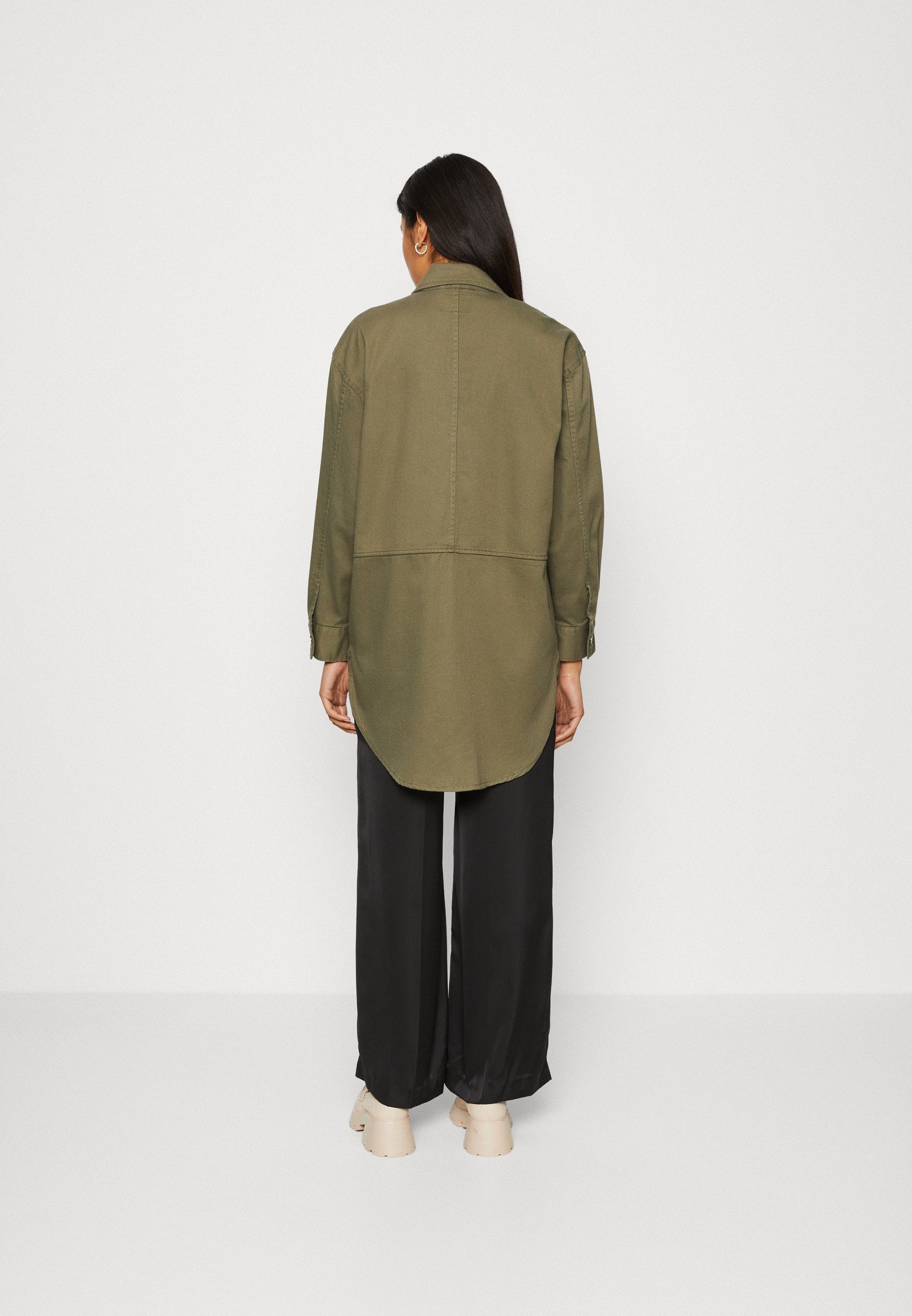 ONLDREW SHACKET Media 4