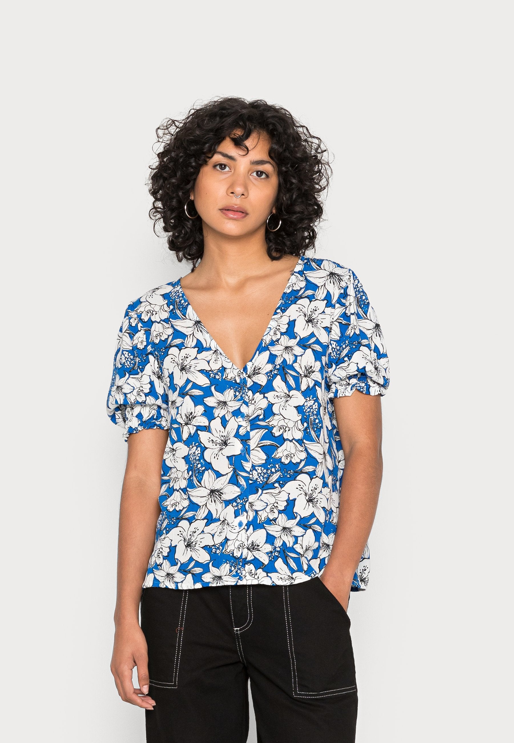 ONLY ONLFREDERIKKE V NECK