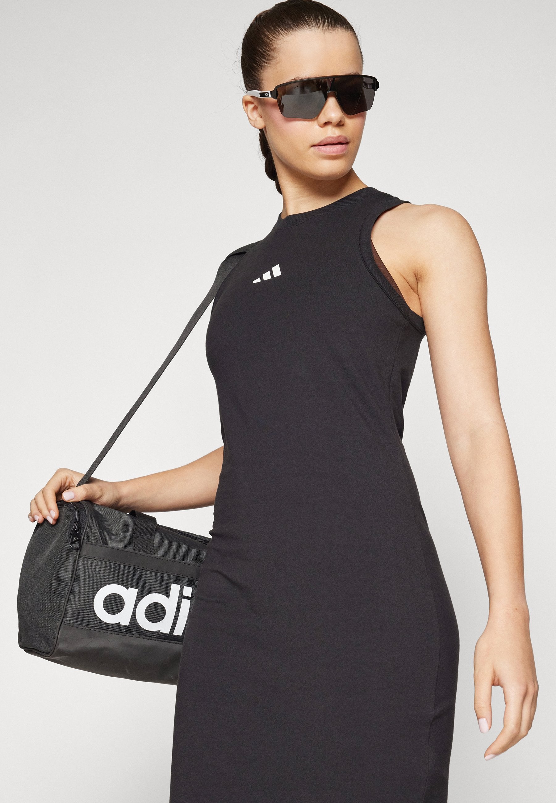 adidas Sportswear FUTURE ICONS SMALL LOGO