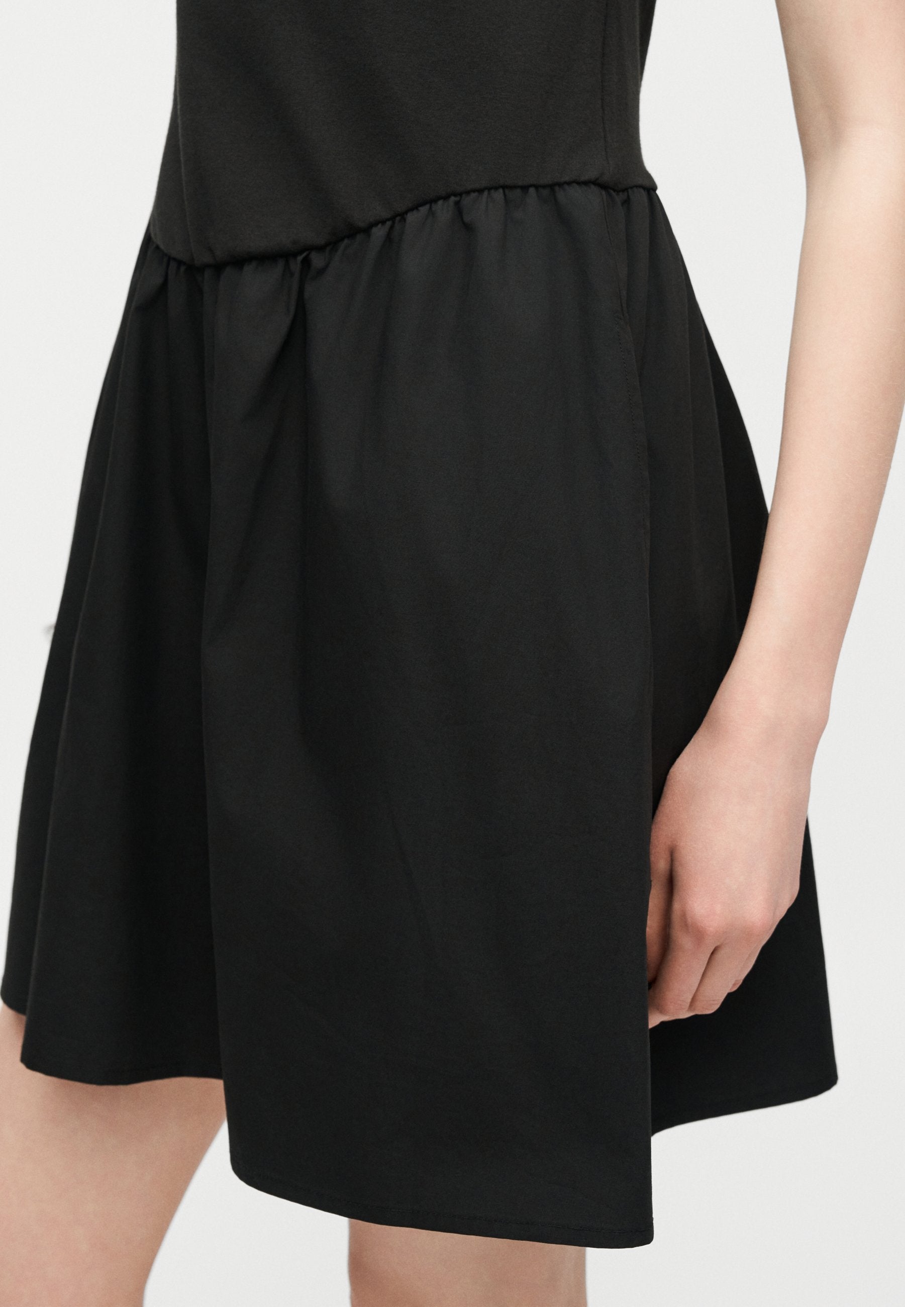 GAP MIXED MEDIA DRESS