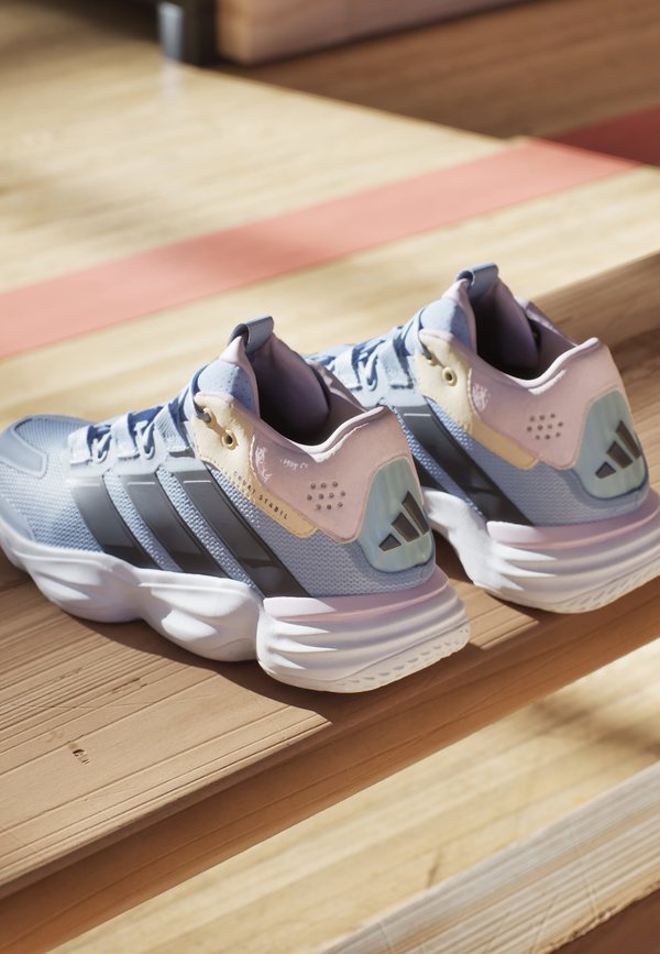 adidas Performance ADIDAS PERFORMANCE COURT STABIL INDOOR SHOES