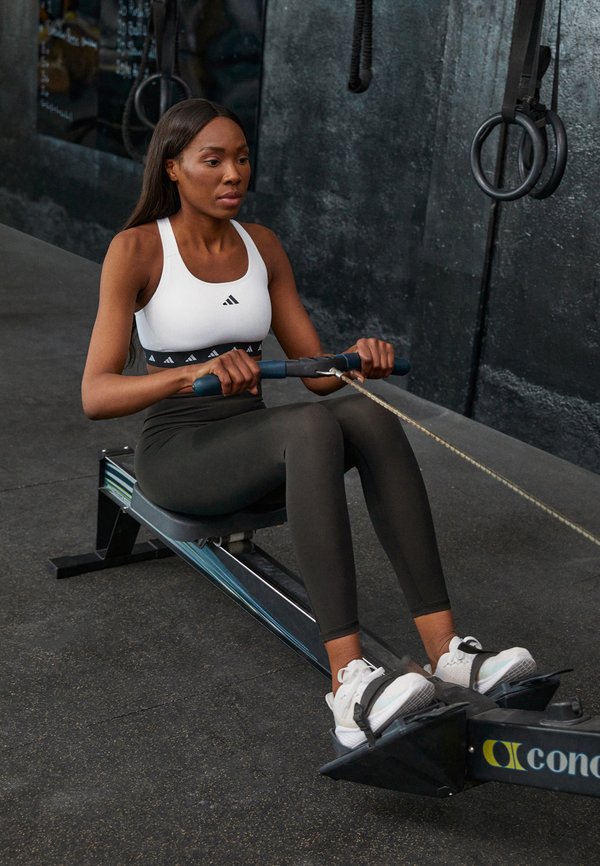 adidas Performance POWERREACT MEDIUM-SUPPORT TECHFIT