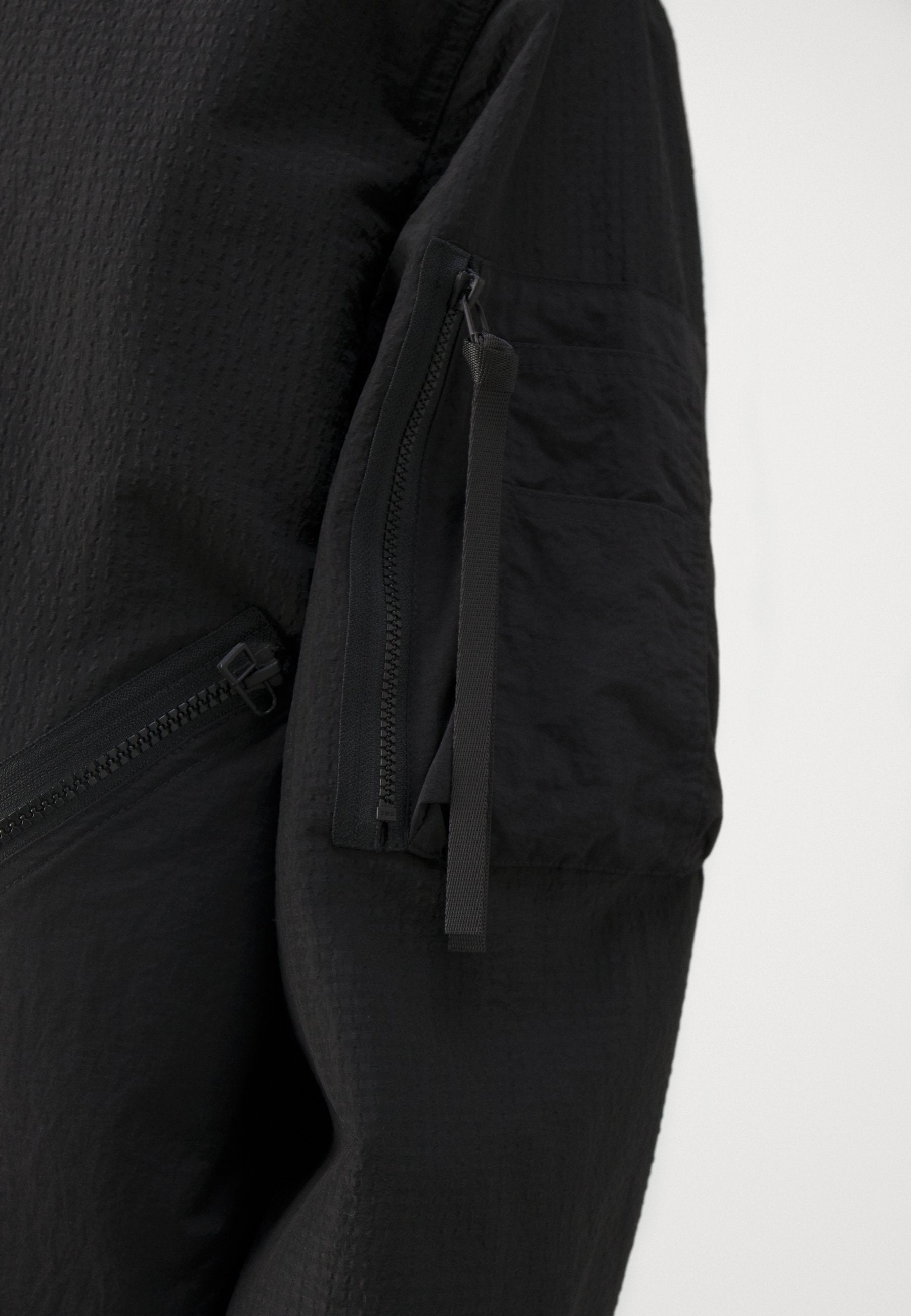 BLOUSON Media 5