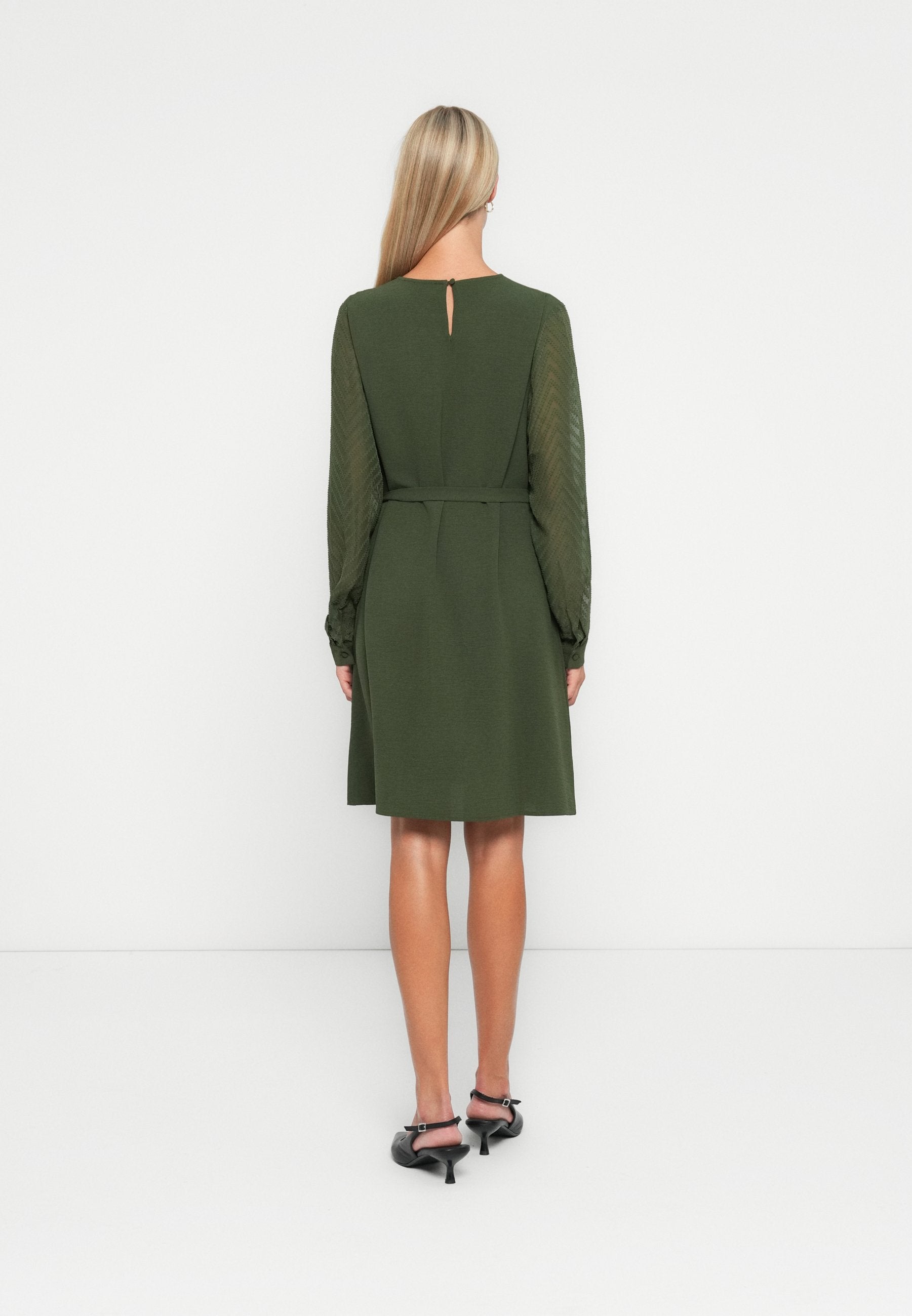 ONLMETTE DOBBY SLEEVE DRESS  Media 4