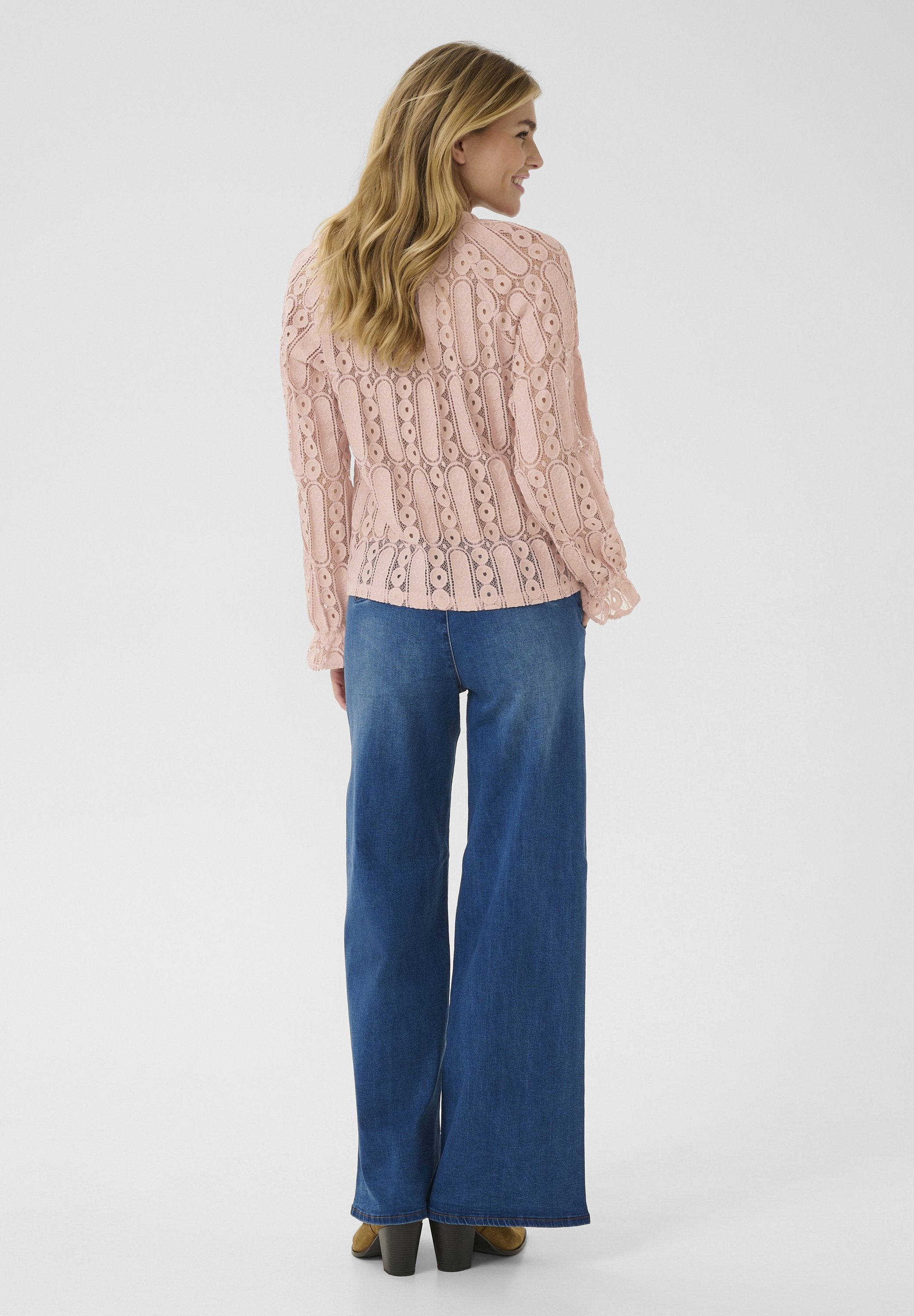 Cream CRTULLY V-NECK