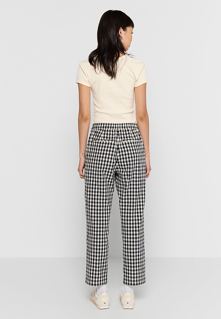 GINGHAM SLIM FIT Media 3