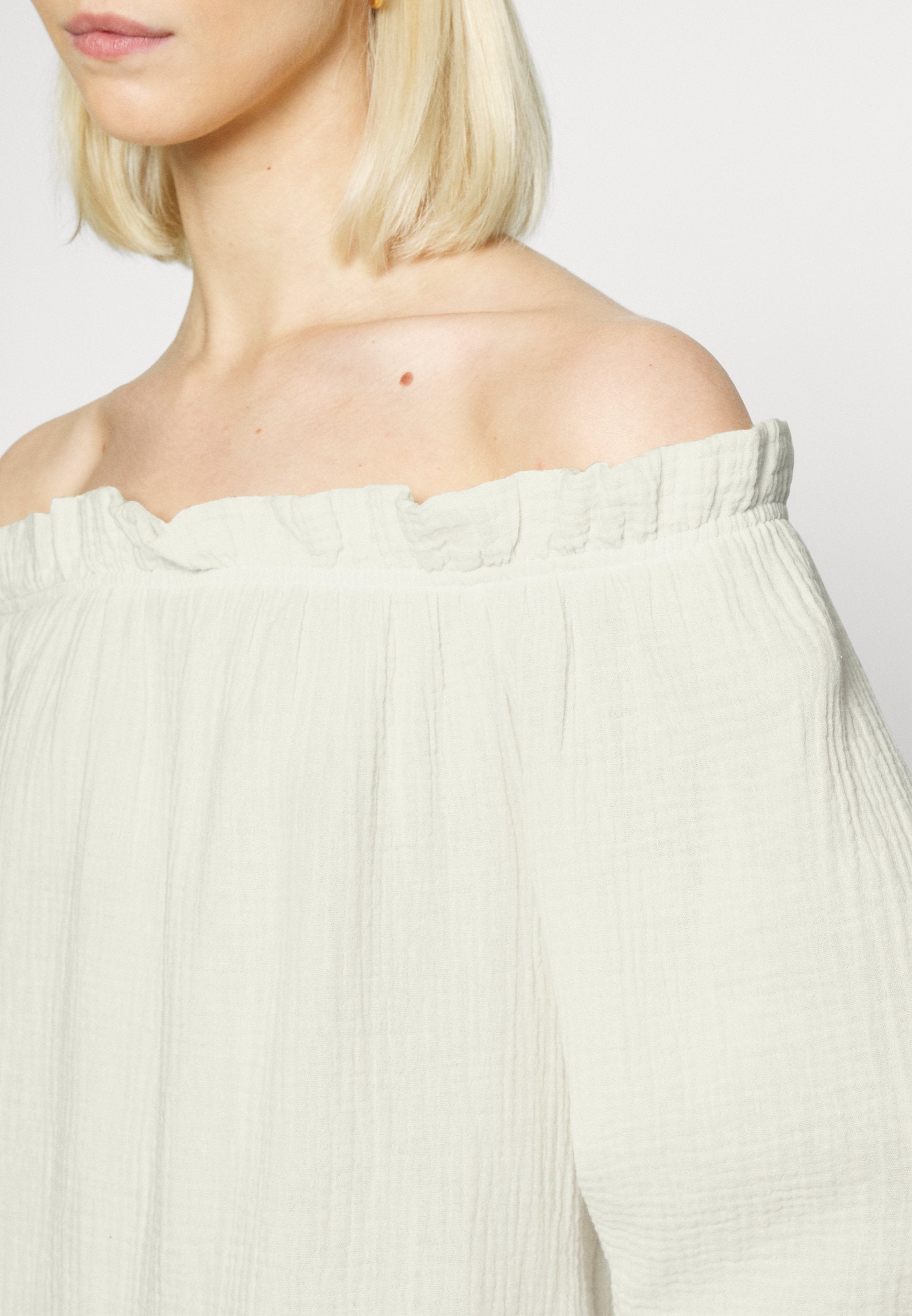 ONLY ONLTILLA THYRA OFF SHOULDER DRESS