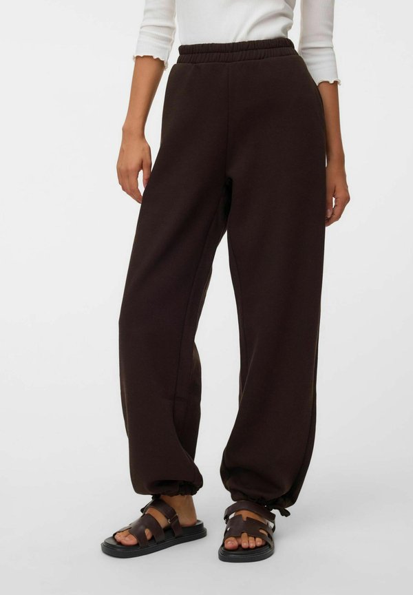 Vero Moda WIDE-LEG TROUSERS VMTEDDY JOGGERS - Tracksuit bottoms - chocolate torte
