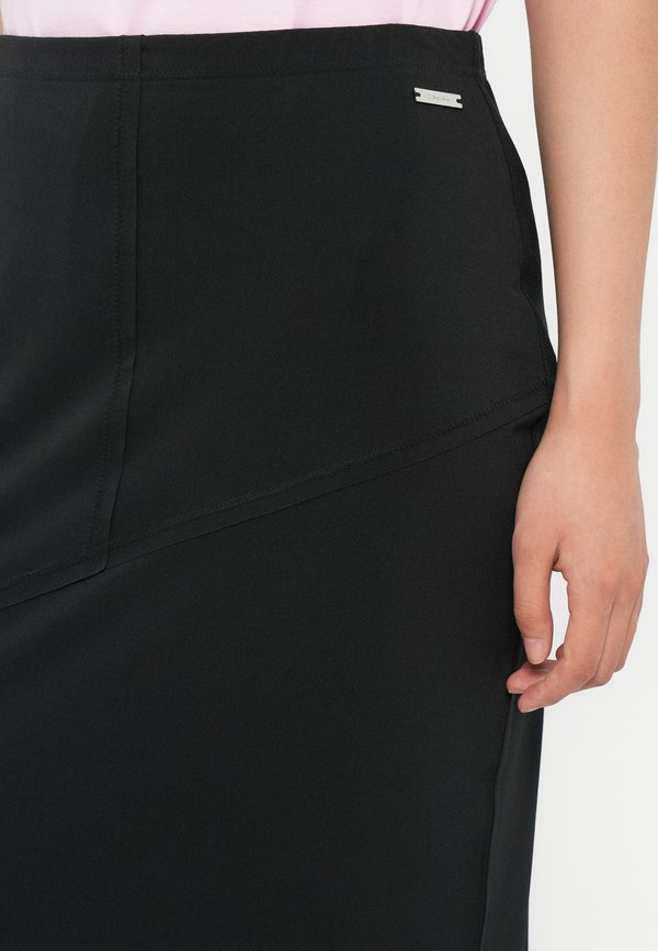 Calvin Klein INSIDE OUT