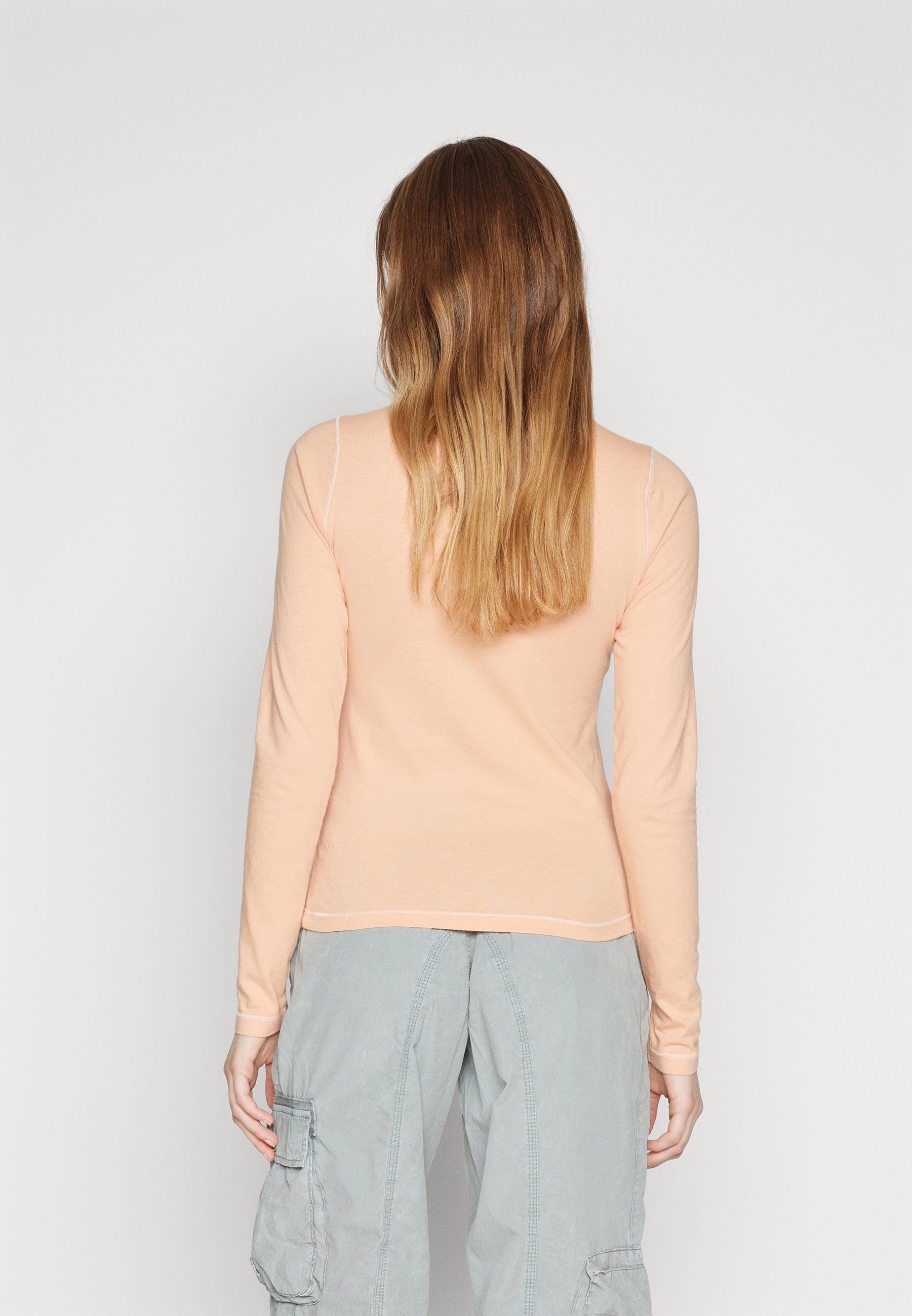 BDG Urban Outfitters STENCIL LOGO BABY TEE
