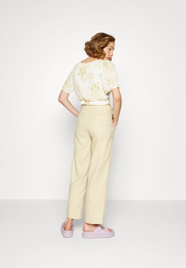 Abercrombie & Fitch KNOT FRONT FLUTTER