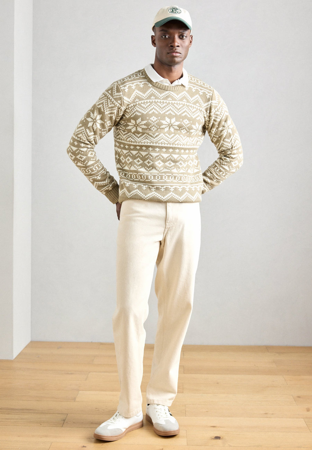 JACQUARD WINTER PATTERN  Media 2