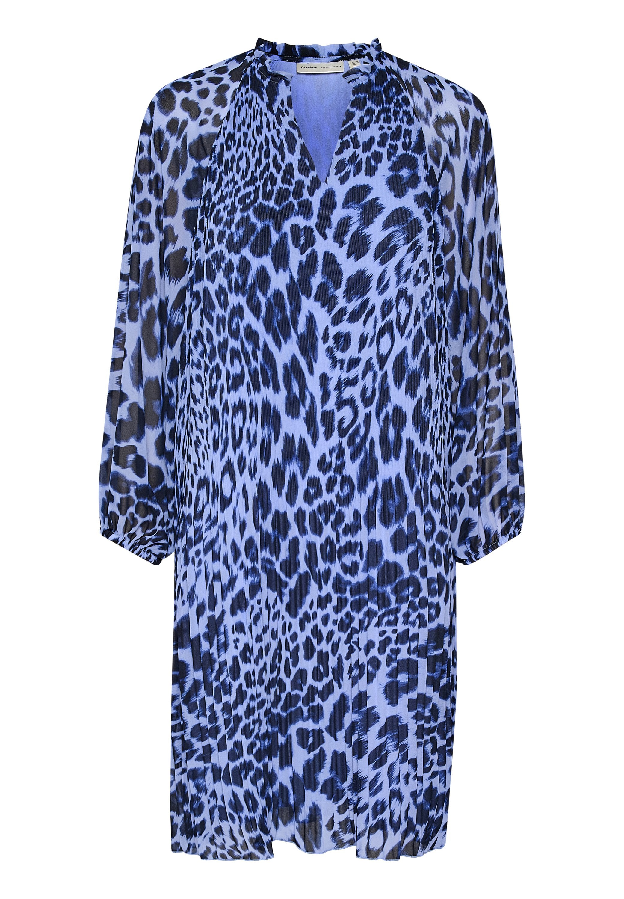 Blaues Leopardenmusterkleid mit langen Ärmeln, V-Ausschnitt und weichem, fließendem Stoff. Verfügt über Falten und eine lockere Passform für angenehmen Tragekomfort.