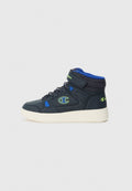 Schwarze High-Top-Sneaker mit gepolstertem Kragen, türkisfarbenen Akzenten und einer weißen Gummisohle. Beinhaltet einen Klettverschluss und durchbrochene Details.