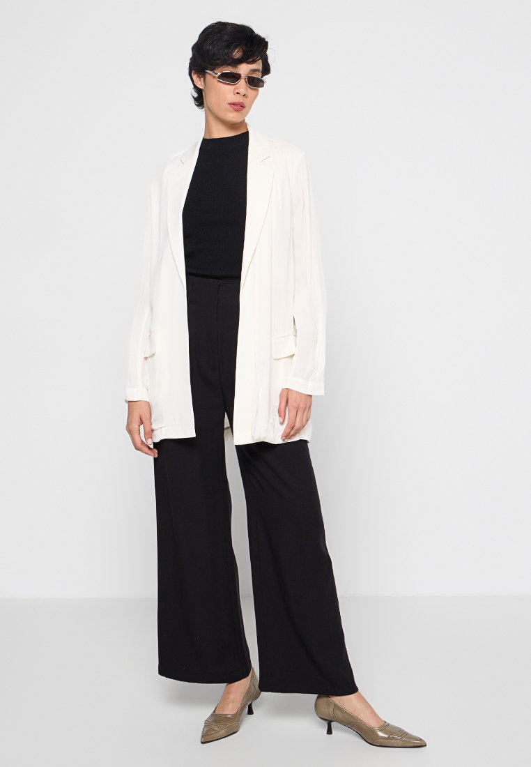 Armani Exchange Blazer Media 2