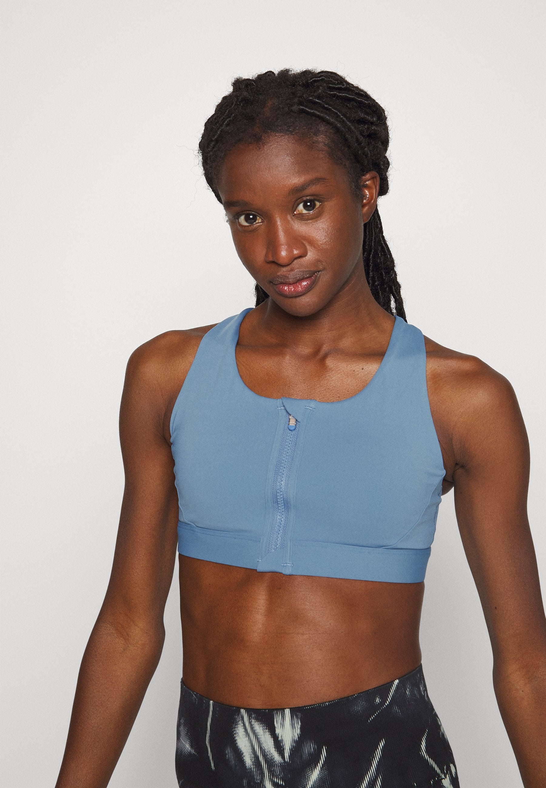 Athleta ULTIMATE ZIP FRONT BRA D-DD