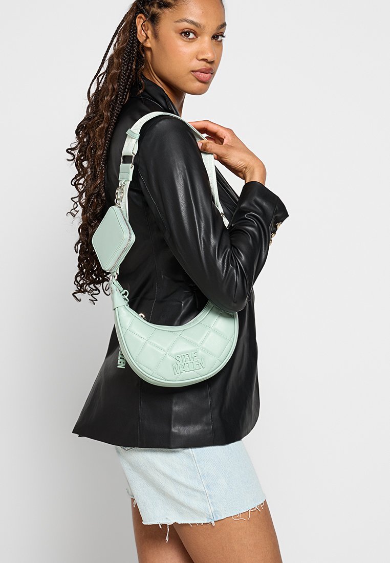 Steve Madden BANDRE