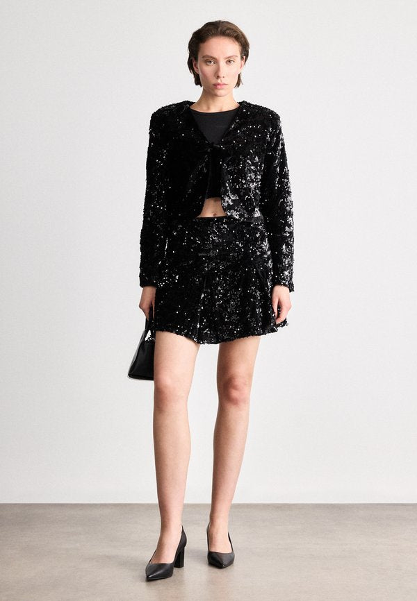 Cras SKIRT