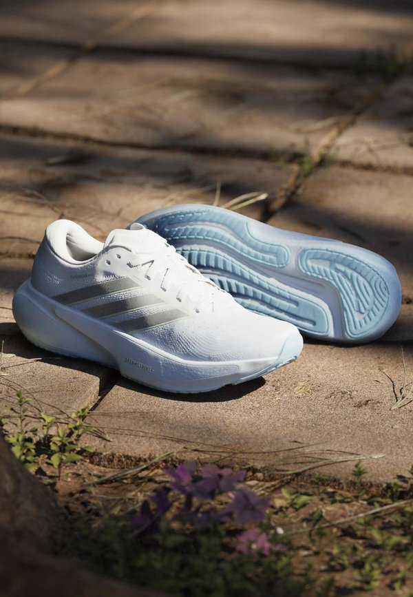 adidas Performance SUPERNOVA RISE 3