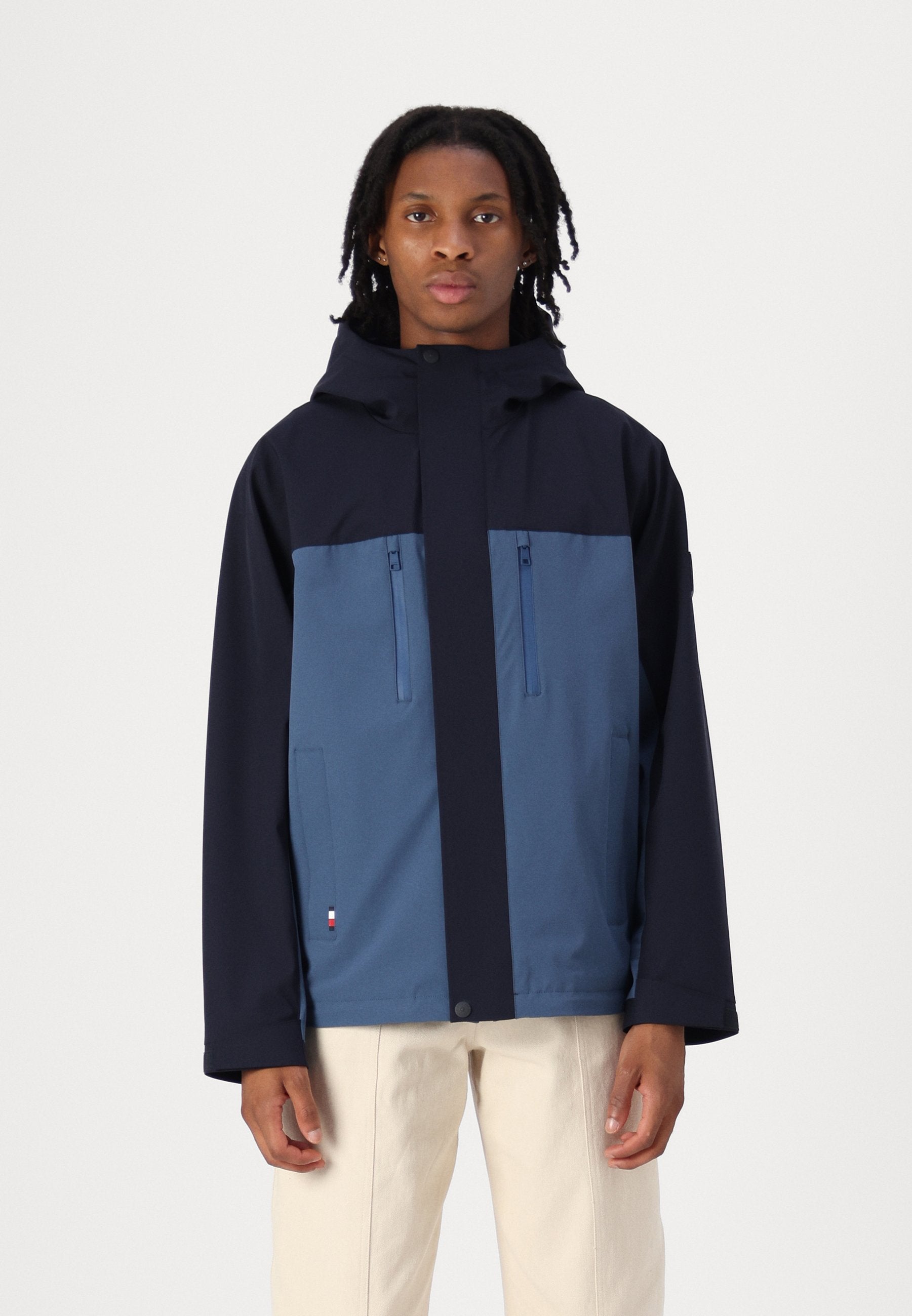 COLOR BLOCKING HOODED Media 3