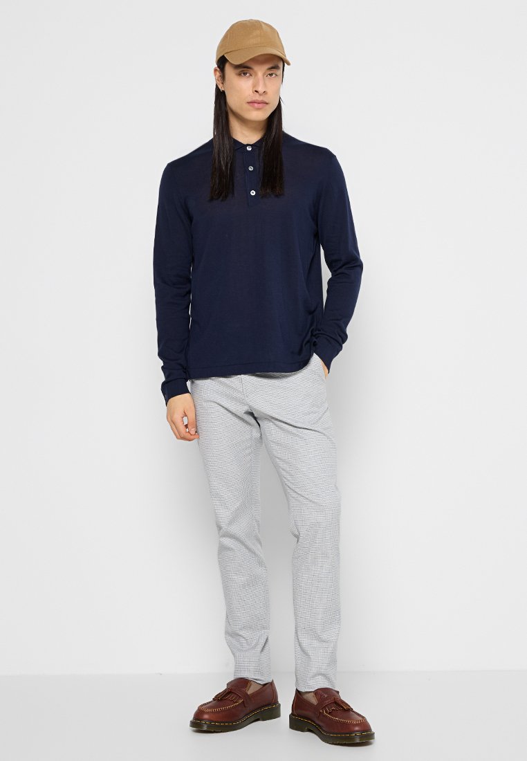 Hackett London