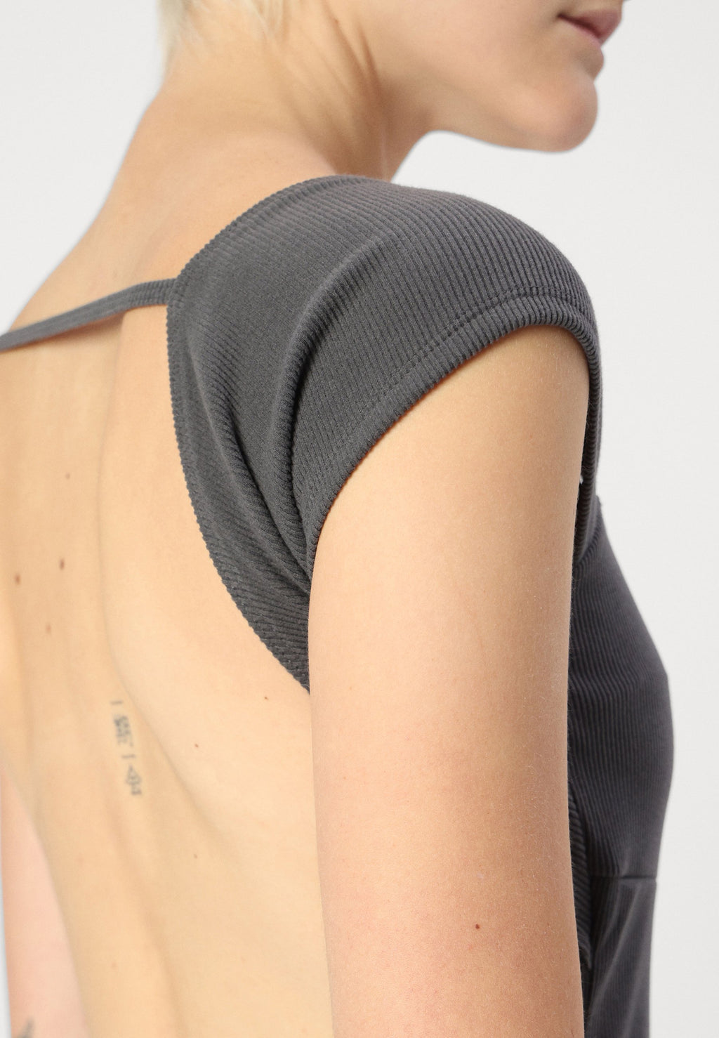Hollister Co. BARE LOW BACK  MIDI