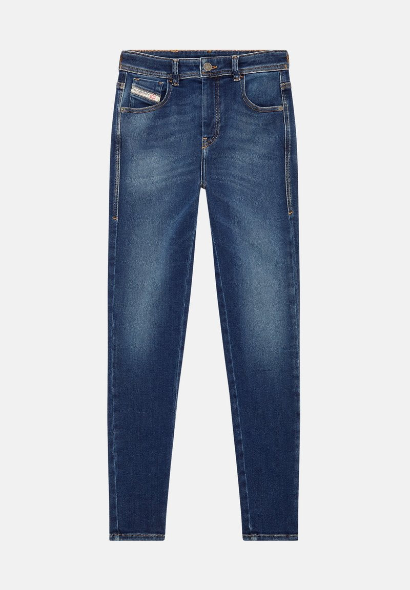 Eng anliegende blaue Jeans aus Denim mit glatter Textur, fünf Taschen und goldenen Nähten. Klassisches Fünf-Taschen-Design, mittelhoher Bund.