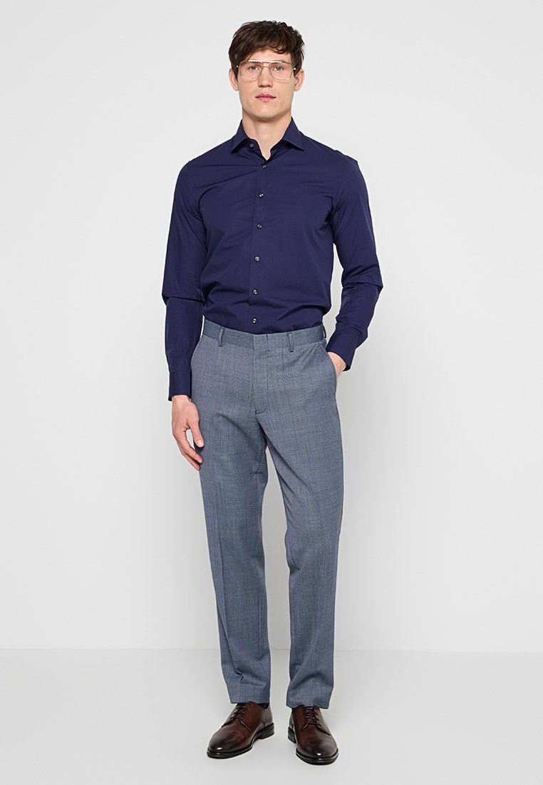 Michael Kors SLIM FIT