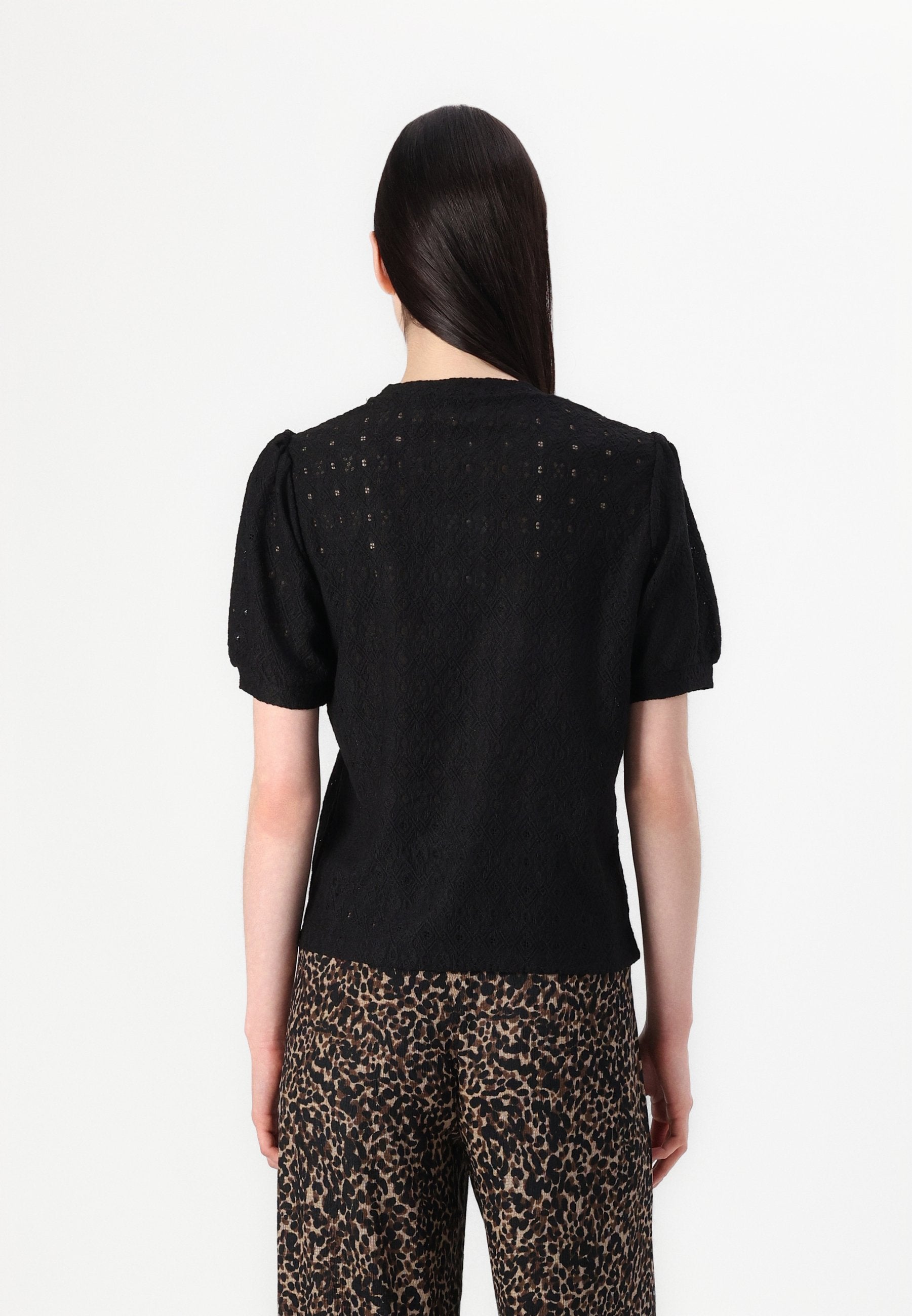 Object OBJLAILA S/S RE TOP NOOS
