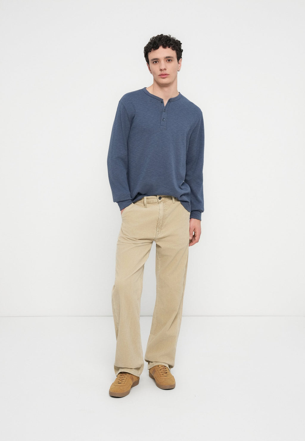 GAP HENLEY