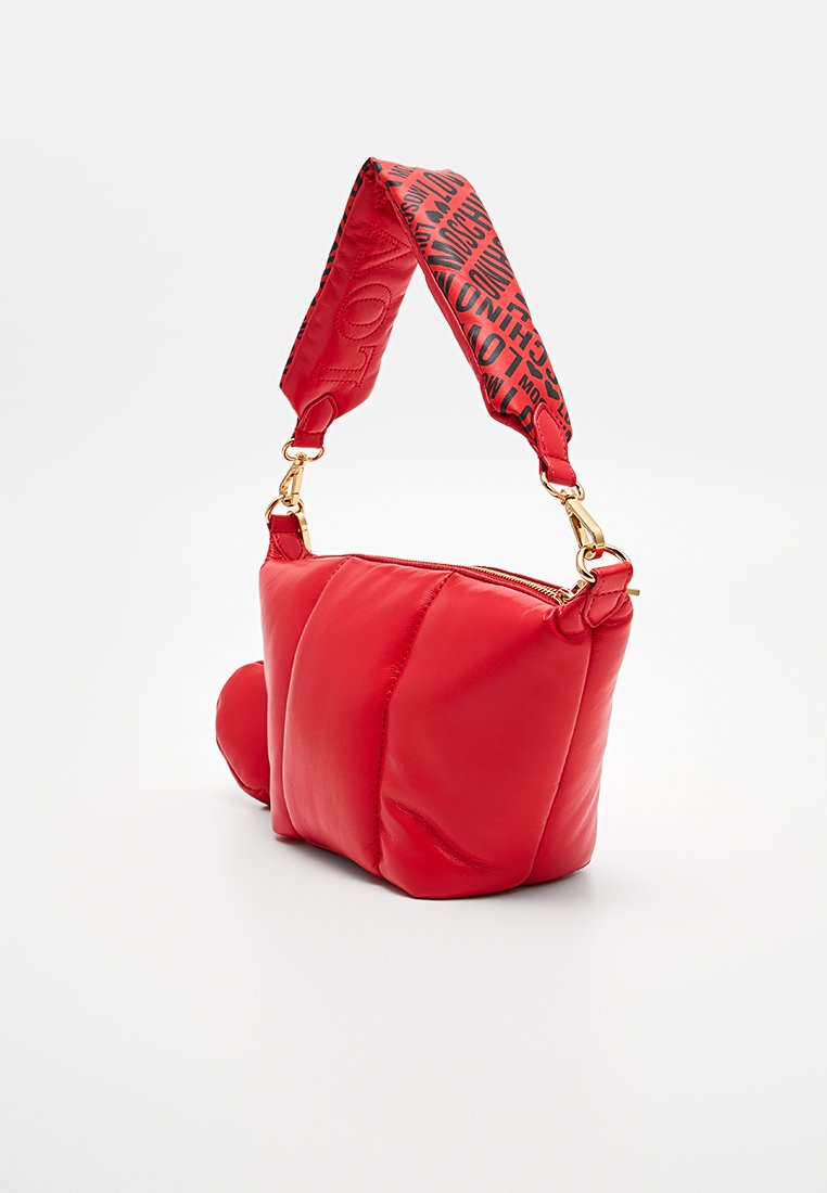 Love Moschino