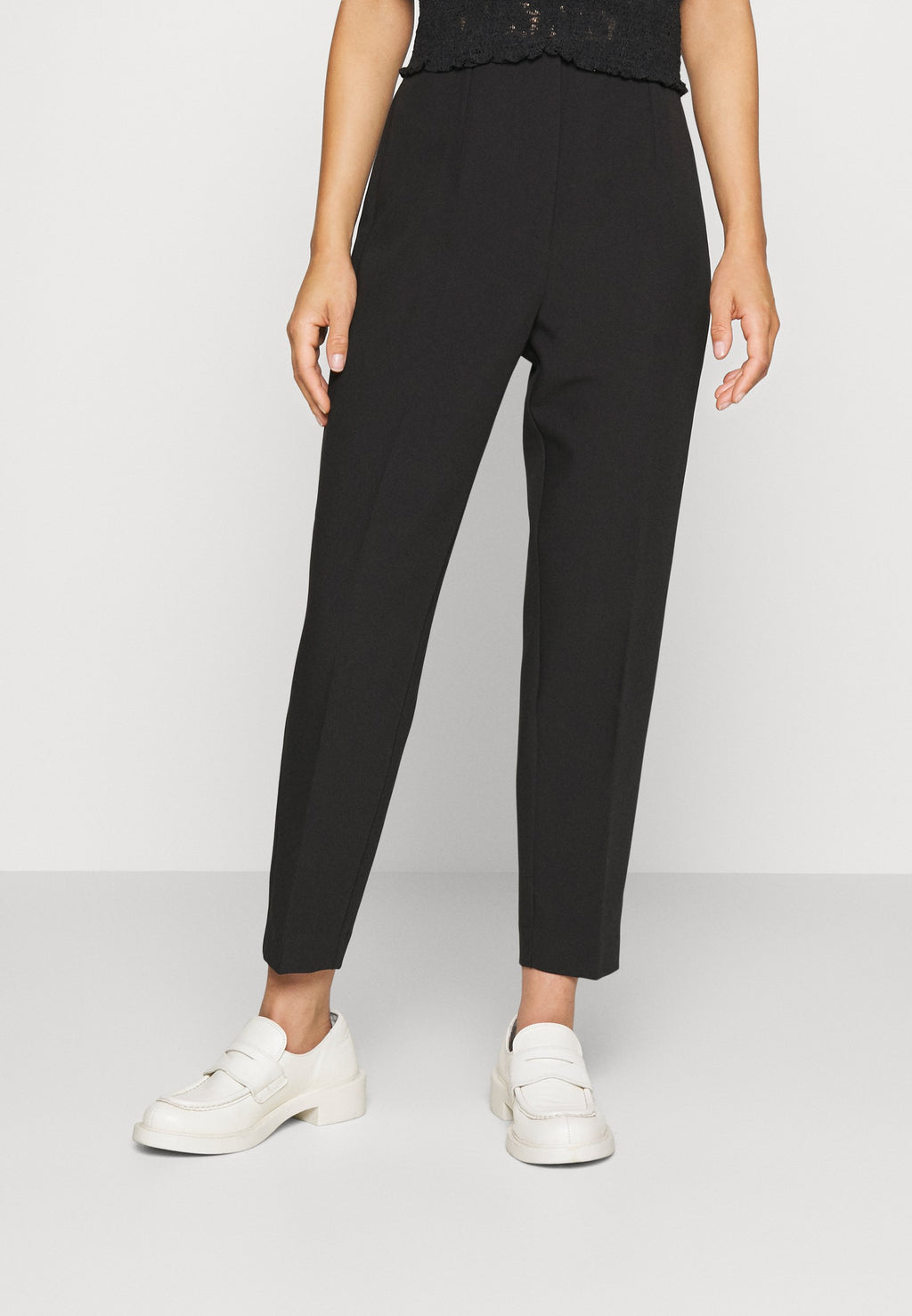 Vero Moda Petite VMSANDY TAPERED PANT