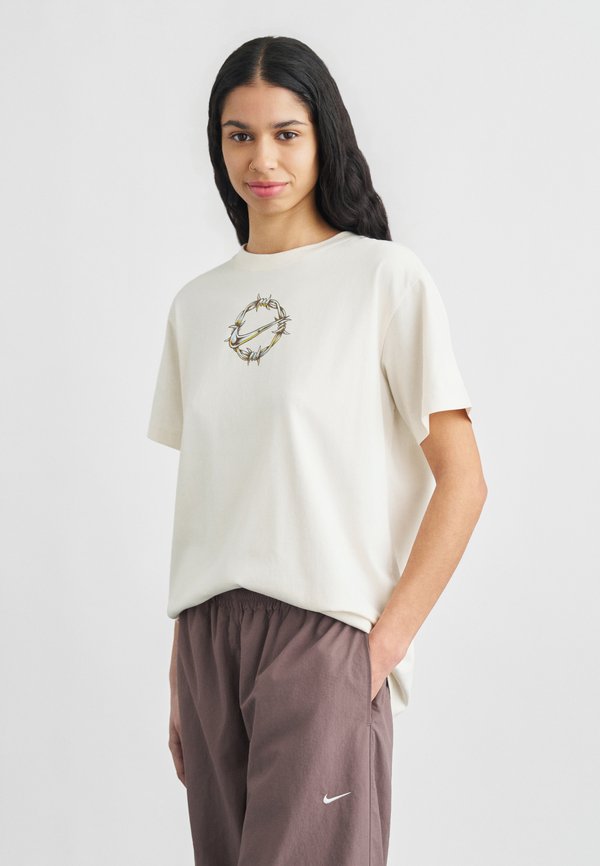 Nike Sportswear CLASSIC TEE - Print T-shirt - chalk