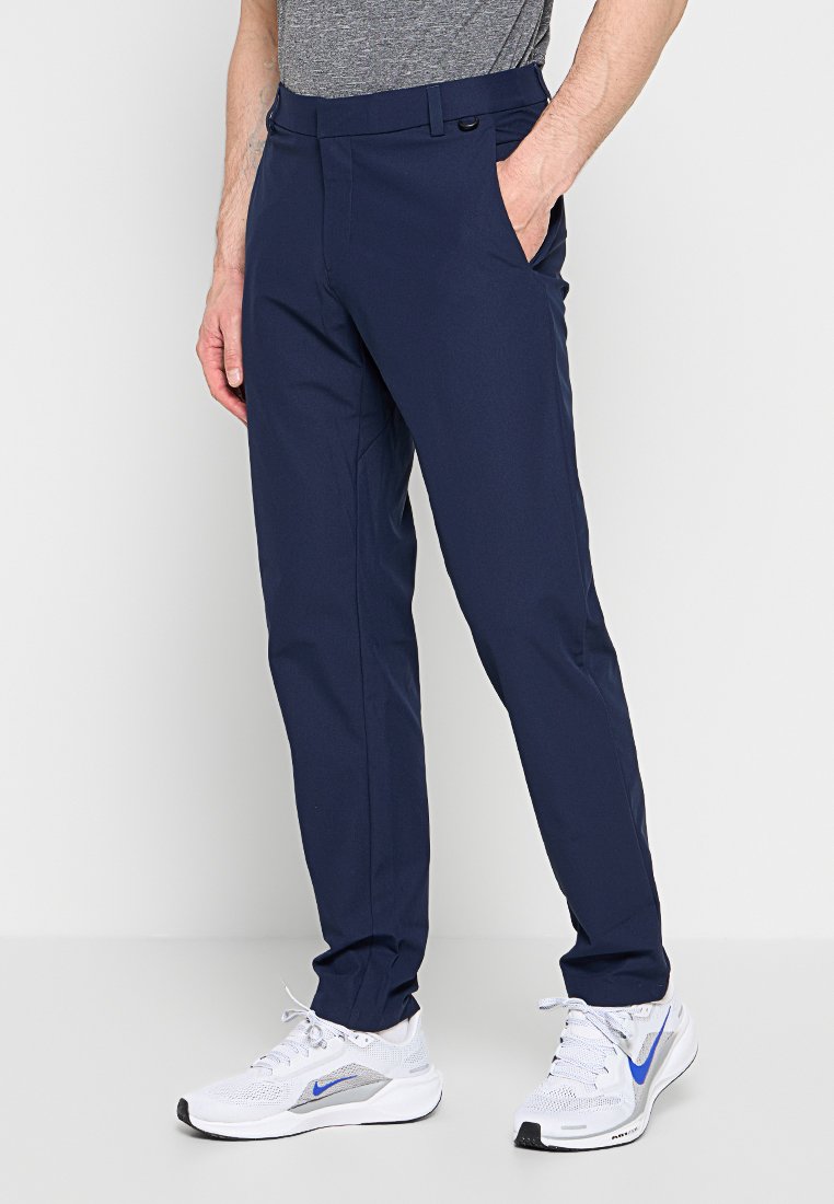 Nike Performance SLIM FIT