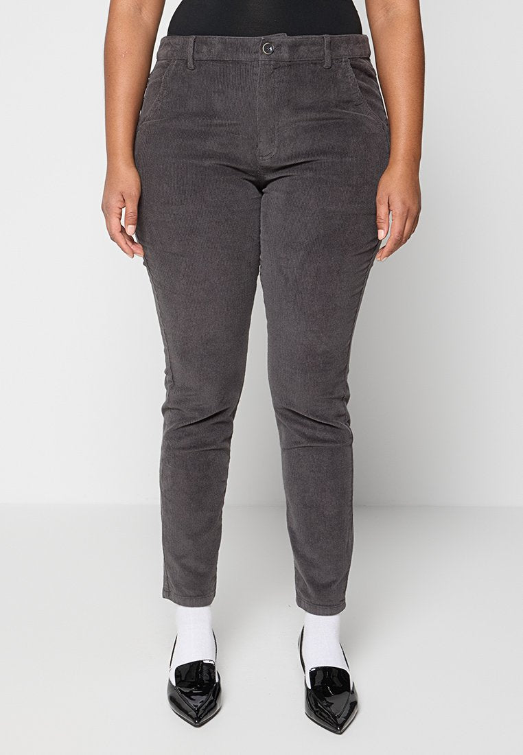 SLIM FIT Media 1